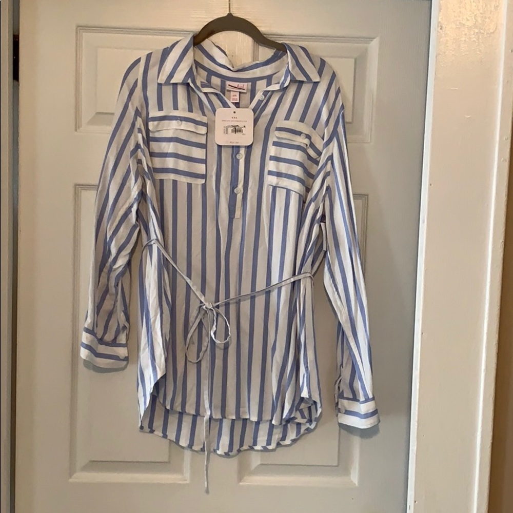 NWT Adorable striped top
